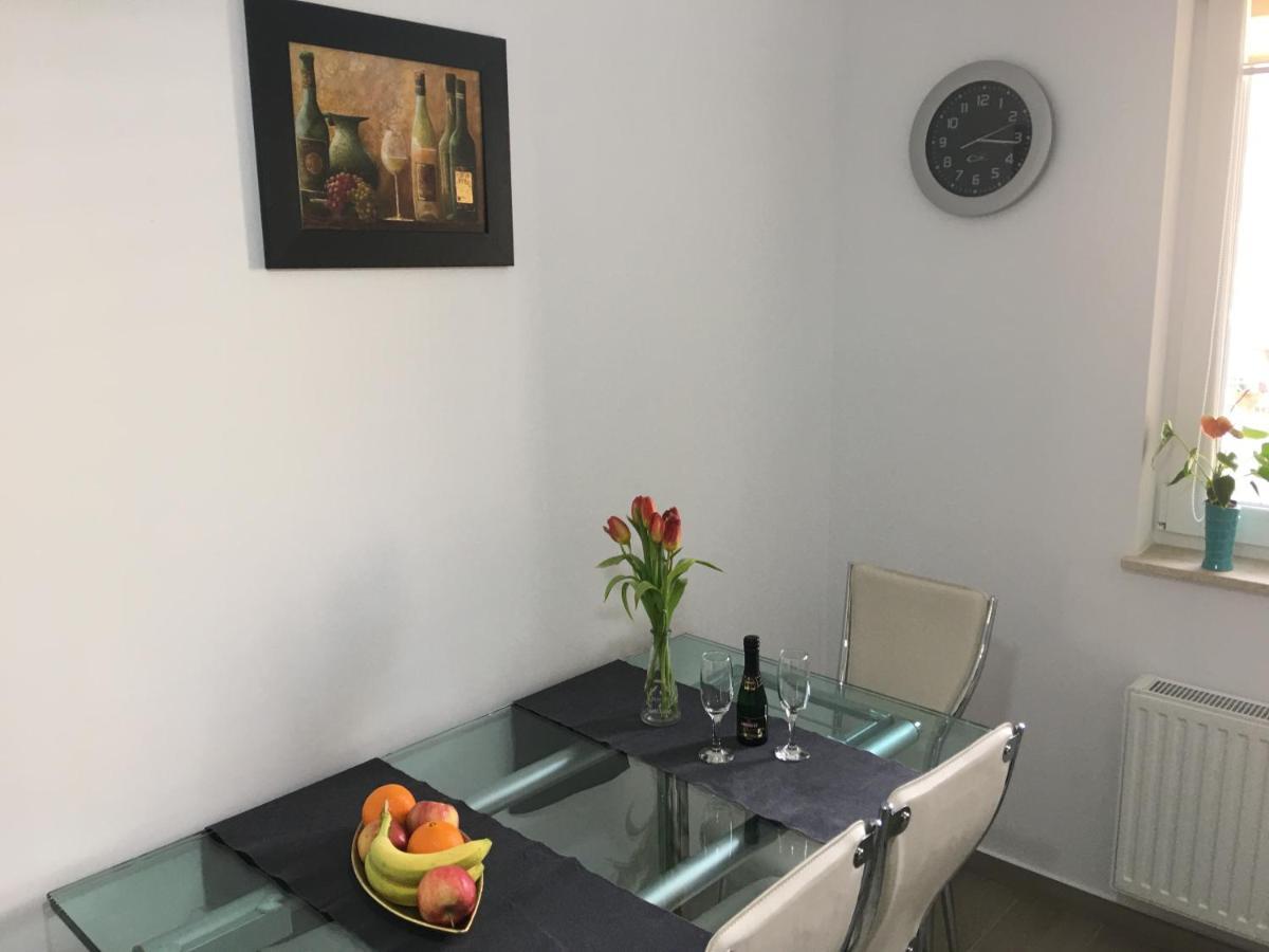 בראשוב Elegantza Suites מראה חיצוני תמונה